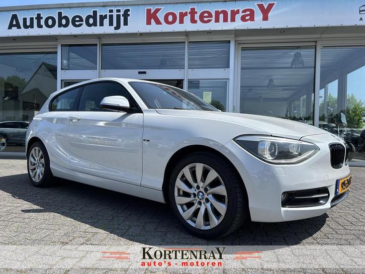 BMW 1-serie 114i Business+ Sport Line/leder/airco/bi xenon/n, Auto's, BMW, Bedrijf, Te koop, 1-Serie, ABS, Airbags, Airconditioning