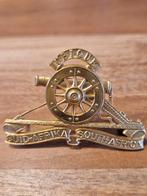 Baret embleem artillerie zuid Afrika, Verzamelen, Ophalen of Verzenden, Landmacht, Overige gebieden, Embleem of Badge