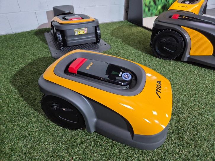 JCC aanbieding: Stiga A-750 robotmaaier RTK GPS superprijs!, Tuin en Terras, Robotmaaiers, Nieuw, Minder dan 20 cm, Met regensensor