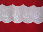 Fraai wit kant, broderie 250 cm bij 4,5 cm nieuw., Hobby en Vrije tijd, Stoffen en Lappen, Wit, Ophalen of Verzenden, Kant, Minder dan 30 cm