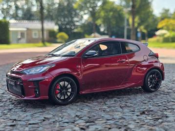 Toyota Yaris GR 2021 - Rood - 1:18 Ottomobile beschikbaar voor biedingen