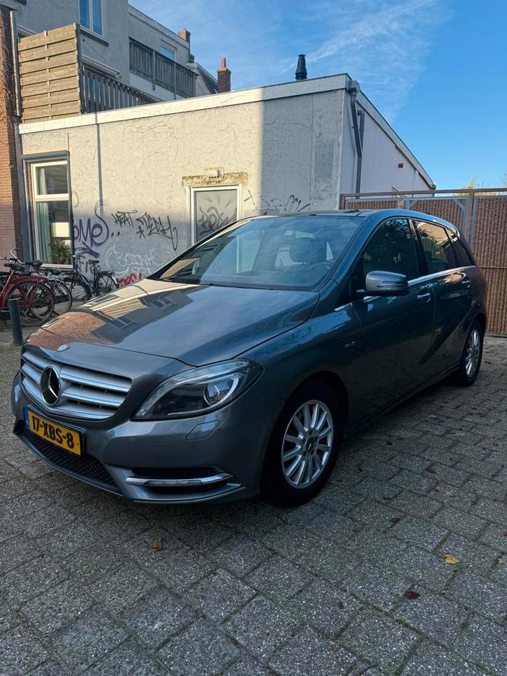 Mercedes-Benz B-Klasse 2.0 B250 5DRS Dct7 2012 Grijs, Auto's, Mercedes-Benz, Particulier, Airbags, Airconditioning, Alarm, Bluetooth
