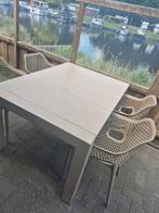 Terras tafel met vier stoelen, Ophalen, Zo goed als nieuw, Kunststof, Stapelbaar