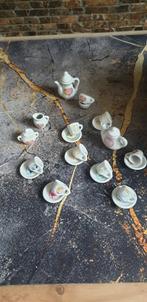 Poppen huis services van waldisniy, Antiek en Kunst, Antiek | Servies compleet, Ophalen of Verzenden