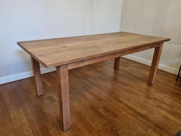 Taekhouten Eetafel beschikbaar voor biedingen