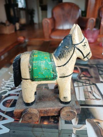 Oud Houten Paardje op Wielen - Brocante Frans beschikbaar voor biedingen