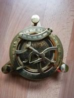 Zonnekompas West London in houten kistje, Ophalen