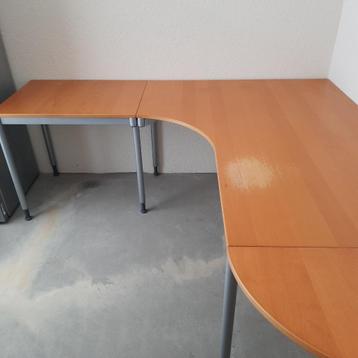 bureau beschikbaar voor biedingen