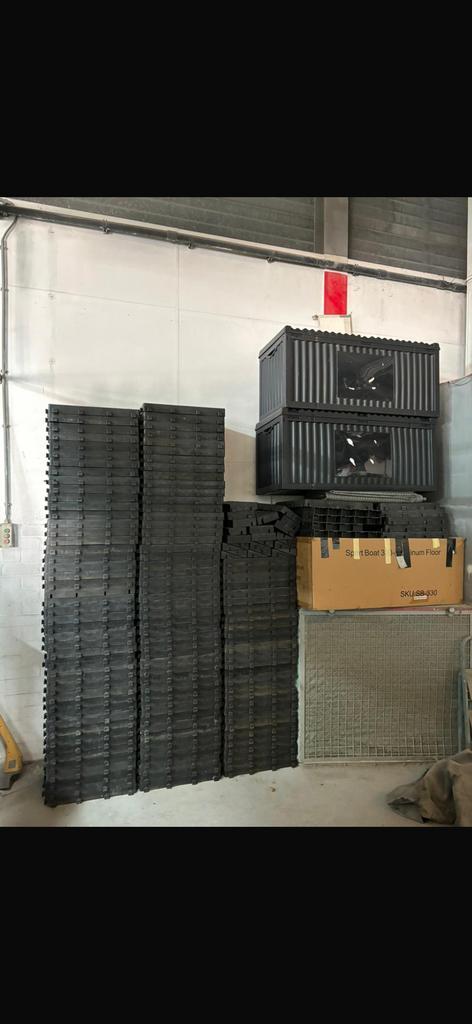 Voortent tegels nog 85x hele 3x3/4 tegel, Caravans en Kamperen, Camper-accessoires, Gebruikt, Ophalen