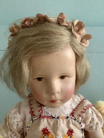 Antieke Kathe Kruse, STOFKOP korte naad. 52 cm. beschikbaar voor biedingen