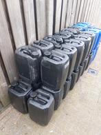 Jerrycan jerrycans 4 voor 10 euro, Minder dan 75 liter, Zo goed als nieuw, Hout, Ophalen