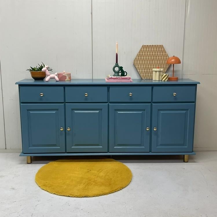 Prachtig modern restyle houten dressoir blauw & messing poot, Huis en Inrichting, Kasten | Dressoirs, Ophalen, Overige materialen