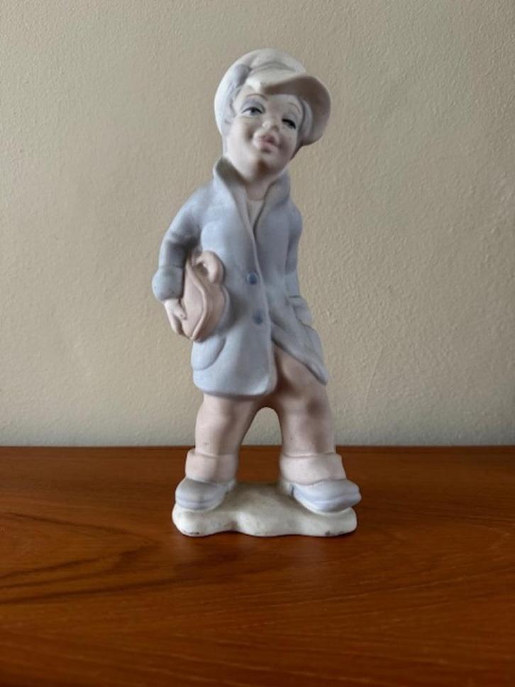 Jongen met schooltas | Tengra made in Spanje, Verzamelen, Beelden en Beeldjes, Zo goed als nieuw, Mens, Ophalen of Verzenden