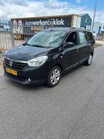 Dacia Lodgy 1.2 TCE 85KW Stepway 2015 7P, Auto's, Voorwielaandrijving, 4 cilinders, 7 stoelen, Zwart