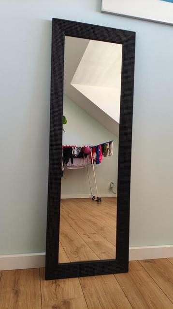 Spiegel Zwarte Lijst Relief (130cm x 45cm) beschikbaar voor biedingen
