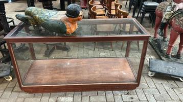 Oude Toonbank Vitrine - Prachtig Exemplaar! beschikbaar voor biedingen