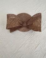 Taupe dopje,lichtbruine fascinator,camel hoed,dames/ meisje, Ophalen of Verzenden, Nieuw, One size fits all, Hoed