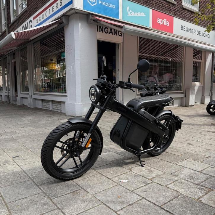 Brekr B4000 Matzwart – 12/1/2023 – 671 km, Fietsen en Brommers, Brommers | Crossbrommers, Zo goed als nieuw, Ophalen of Verzenden