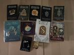 Bookish pin collection from Illumicrate and fairyloot, Boeken, Ophalen of Verzenden, Zo goed als nieuw