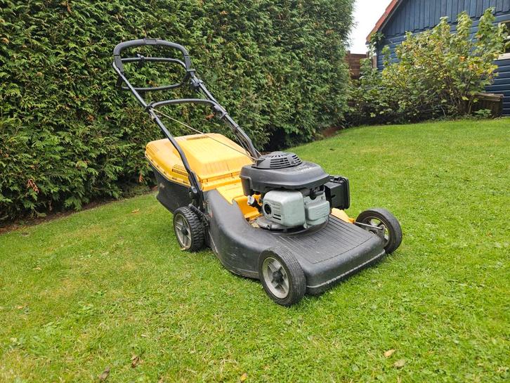 Stiga Pro 55 S Combi najaarskoopje, Tuin en Terras, Grasmaaiers, Gebruikt, Benzine-grasmaaier, 50 cm of meer, Cirkelmaaier, Opvangzak