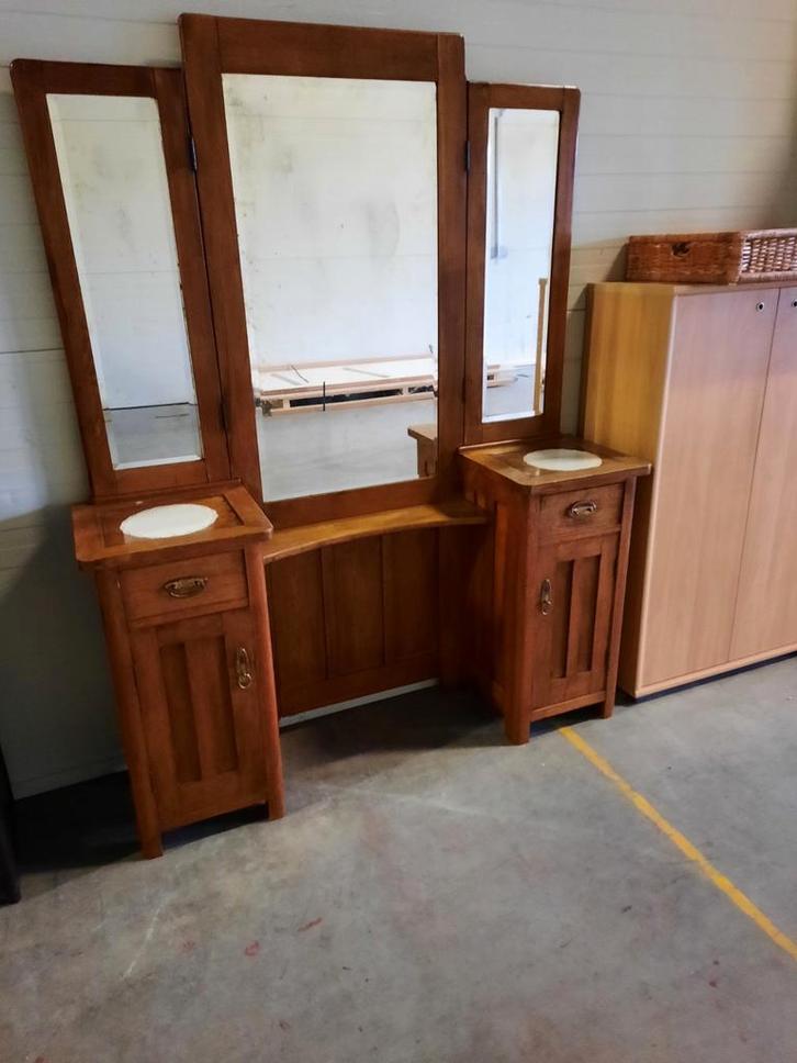 Antieke kaptafel met 3 delige spiegel, Antiek en Kunst, Antiek | Meubels | Kasten, Ophalen