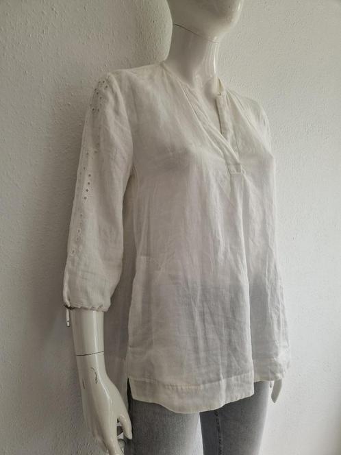 Marc Cain blouse top. Maat 38/40, Wit., Kleding | Dames, Tops, Zo goed als nieuw, Maat 38/40 (M), Wit, Zonder mouw, Ophalen of Verzenden