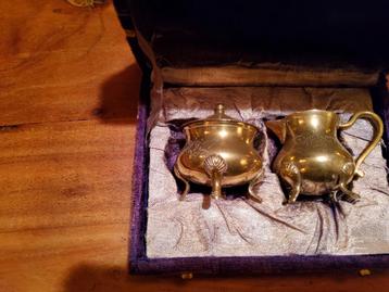 Leuk setje , kannetje en potje beschikbaar voor biedingen