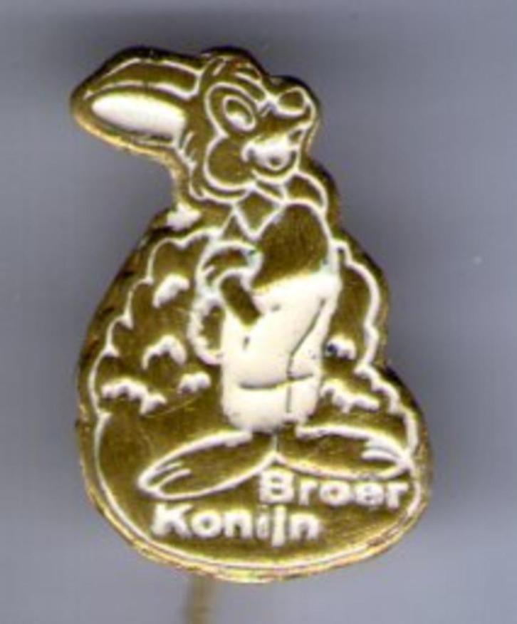 Broer Konijn wit op koper strip speldjes ( R_075 ), Verzamelen, Speldjes, Pins en Buttons, Zo goed als nieuw, Speldje of Pin, Figuurtje