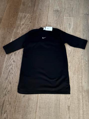 Nike oversized dress beschikbaar voor biedingen
