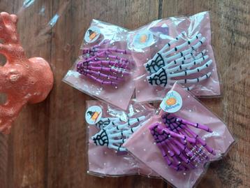 Haaraccessoires  beschikbaar voor biedingen