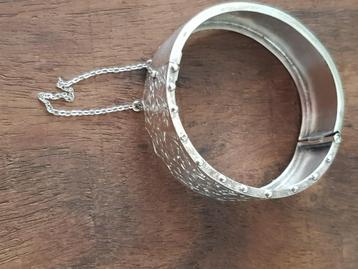 Antieke zilveren (sterling) armband met veiligheidskettinkje beschikbaar voor biedingen