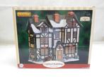 Lemax 15627 The Old Hall   KK2/4, Diversen, Kerst, Ophalen of Verzenden, Zo goed als nieuw
