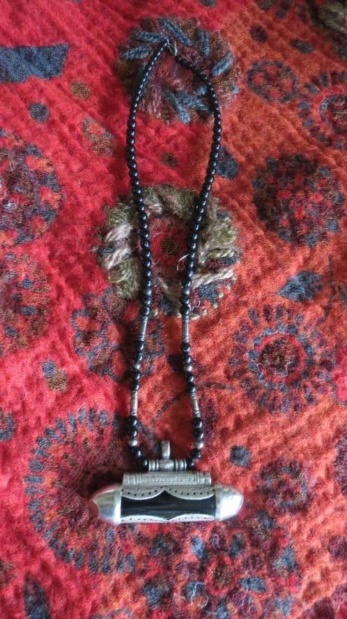 Toeareg ketting, zilveren hanger met kralenketting, 48 cm, Sieraden, Tassen en Uiterlijk, Kettingen, Nieuw, Zilver, Zilver, Met hanger