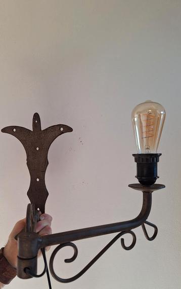 Smeedijzeren elleboog lamp, vintage, nieuw snoer