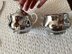Porseleinen roomsetje zilverkleur. Zeker 60 jaar oud  0, Antiek en Kunst, Ophalen of Verzenden