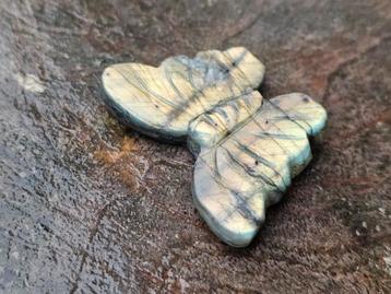 Super flashy labradoriet vlindertje beschikbaar voor biedingen