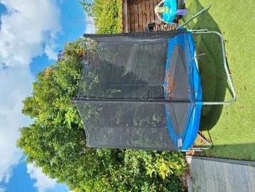 trampoline met vangnet 240 cm. beschikbaar voor biedingen