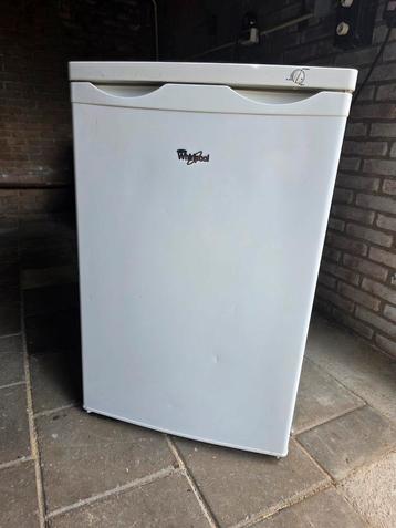 Nette Whirlpool vrijstaande vrieskast A++ beschikbaar voor biedingen