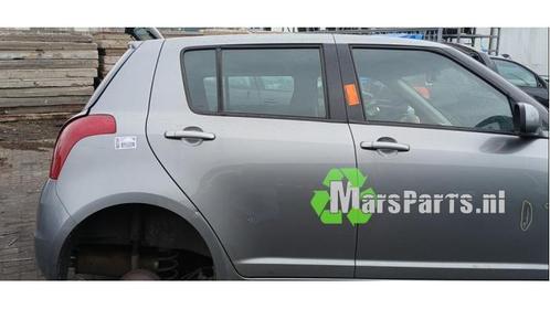 Portier 4Deurs rechts-achter van een Suzuki Swift, Auto-onderdelen, Carrosserie en Plaatwerk, Deur, Suzuki, Gebruikt, 3 maanden garantie