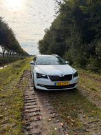 Skoda Superb 1.4 FSI 110KW Combi 2015 Wit, Auto's, Voorwielaandrijving, 65 €/maand, 4 cilinders, 700 kg