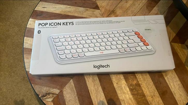 Logitech POP ICON KEYS nieuw!!, Computers en Software, Toetsenborden, Zo goed als nieuw, Qwerty, Ophalen