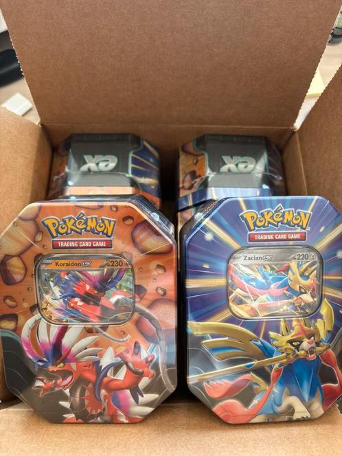 Slashing Legends Tins zacian & Koraidon sealed engels EU, Hobby en Vrije tijd, Verzamelkaartspellen | Pokémon, Nieuw, Foil, Ophalen of Verzenden