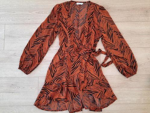 Jurk wikkeljurk Eight Paris S dierenprint, Kleding | Dames, Jurken, Zo goed als nieuw, Maat 36 (S), Zwart, Boven de knie, Ophalen of Verzenden