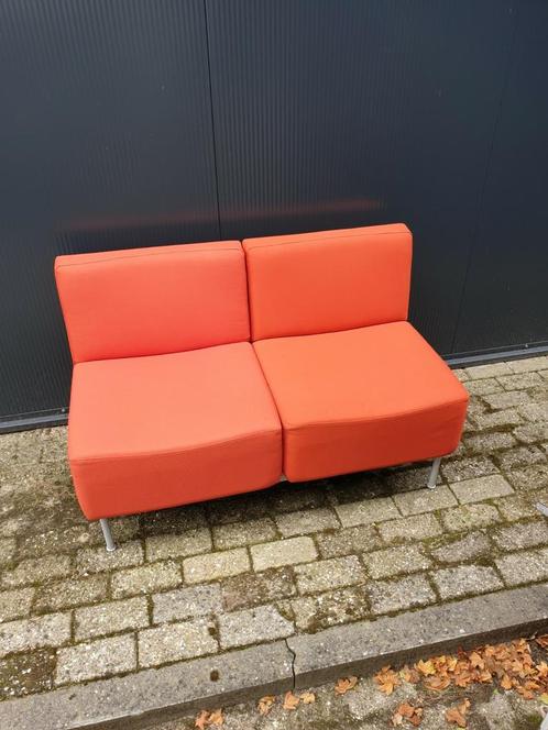 Bank en stoel  retro oranje  in perfecte staat, Huis en Inrichting, Banken | Sofa's en Chaises Longues, Zo goed als nieuw, Ophalen