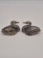 Twee Tinnen Zwaantjes voor Letterbak, Verzamelen, Ophalen of Verzenden, Zo goed als nieuw, Dier