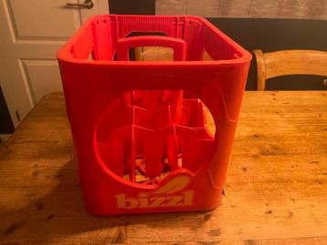 Twee frisdrank kratten beschikbaar voor biedingen