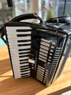 Compacte accordeon nieuwe riemen en tas, Muziek en Instrumenten, Accordeons, Gebruikt, Ophalen