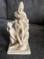 Vintage Beeldje Piëta-beeld Albast/Marmer., Verzamelen, Beelden en Beeldjes, Ophalen of Verzenden, Gebruikt, Mens