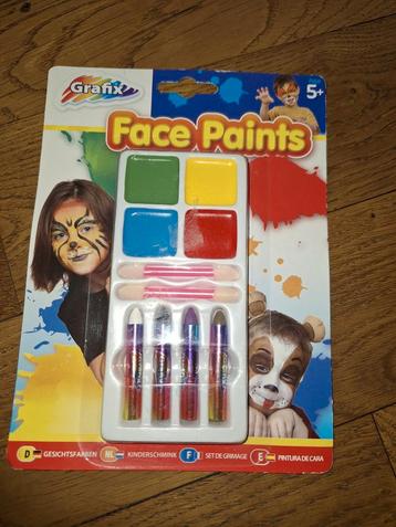 Nieuw: schmink set beschikbaar voor biedingen