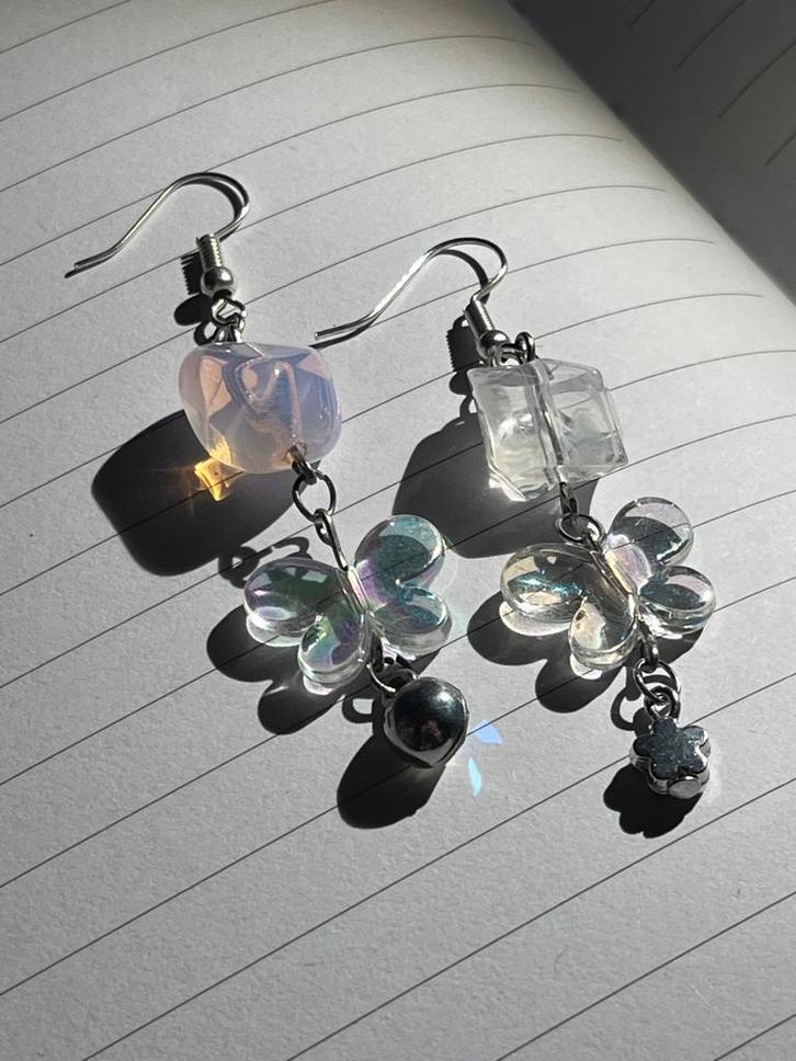 Oorbellen Vlinders Roze Natuursteen, Sieraden, Tassen en Uiterlijk, Oorbellen, Nieuw, Hangers, Overige materialen, Roze, Met edelsteen